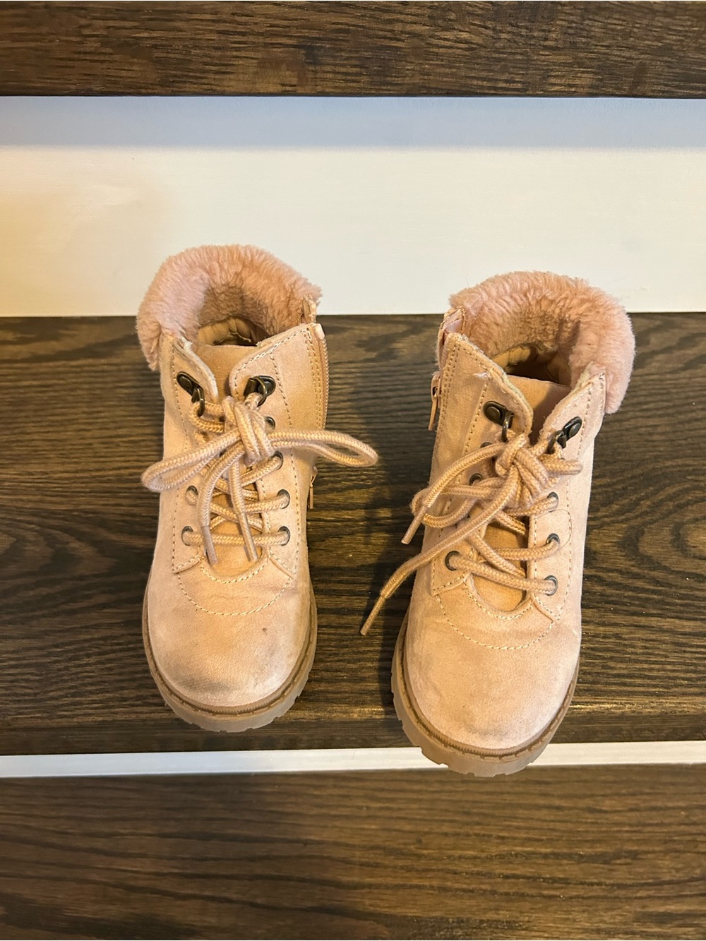 Old Navy Girls Faux-Suede Lace-Up Winter Boots in Blush